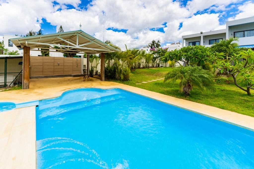 Villa Stella Marris Beachfront